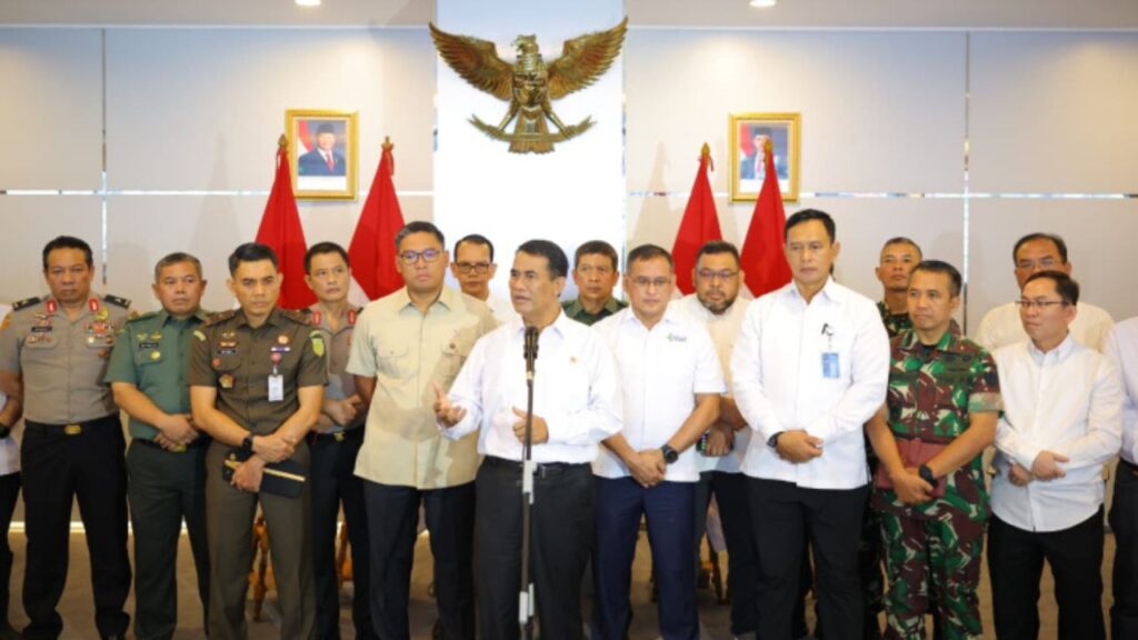 Presiden Prabowo Turunkan Harga Pupuk Bersubsidi 20% Tanpa Tambahan APBN, Petani Untung Besar!