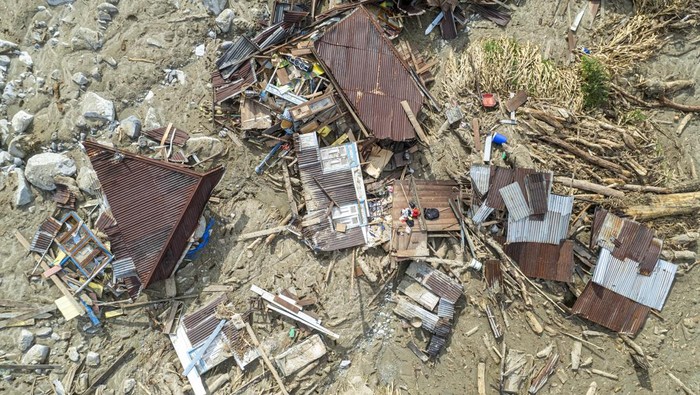 Pemerintah Kucurkan Bantuan Rp 8 Juta per Keluarga untuk Korban Banjir dan Longsor di Sumatera
